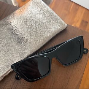 ISEA Black Cat-Eye Sunglasses